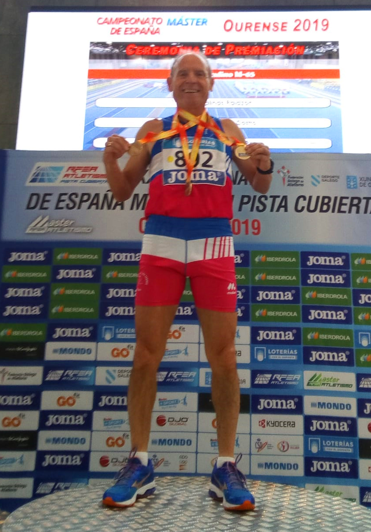 El atleta torreño Ángel Salinas triple campeón de España de veteranos