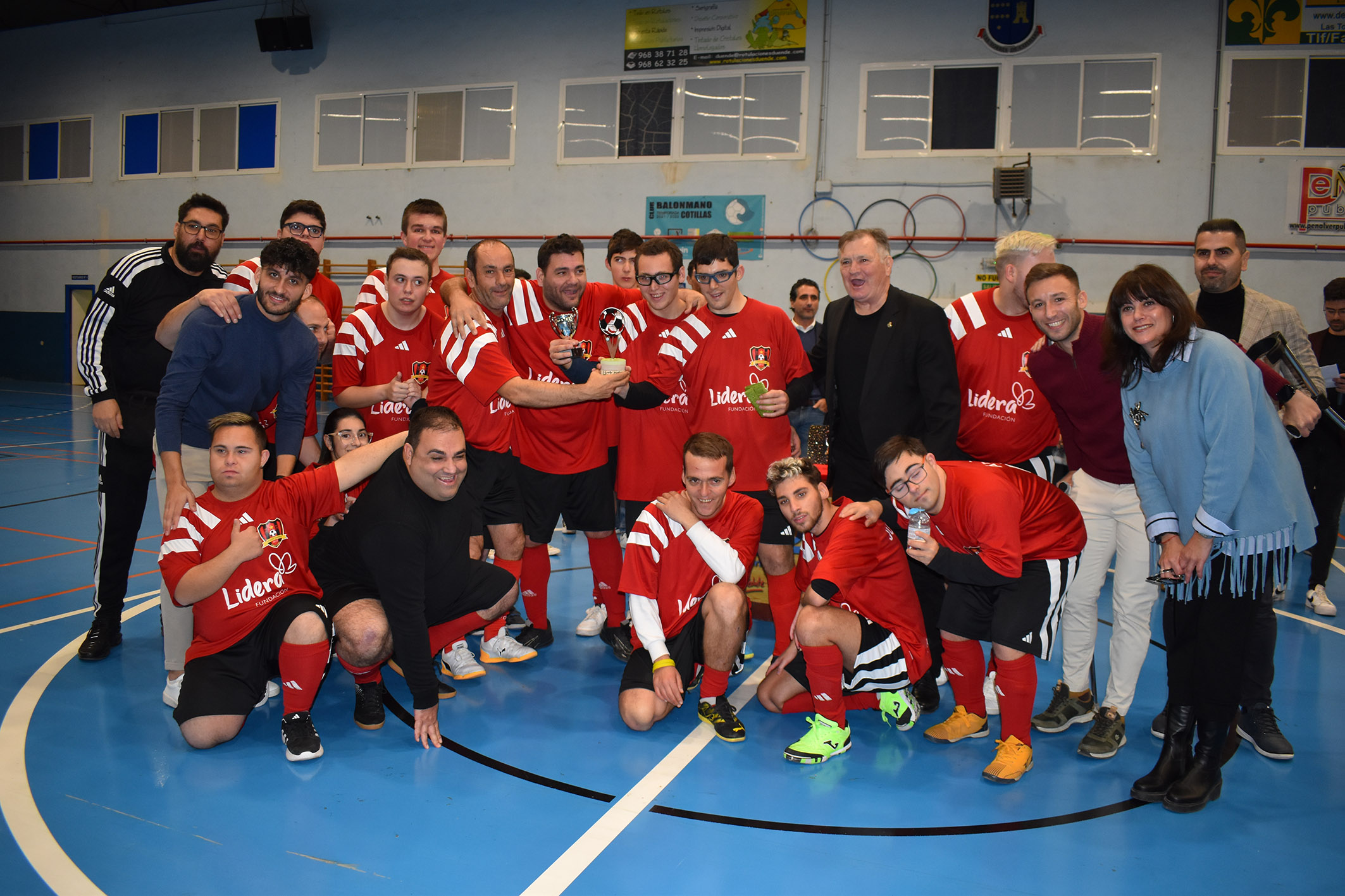 Camacho apadrina el partido de fútbol inclusivo por la salud mental y la discapacidad de Las Torres de Cotillas