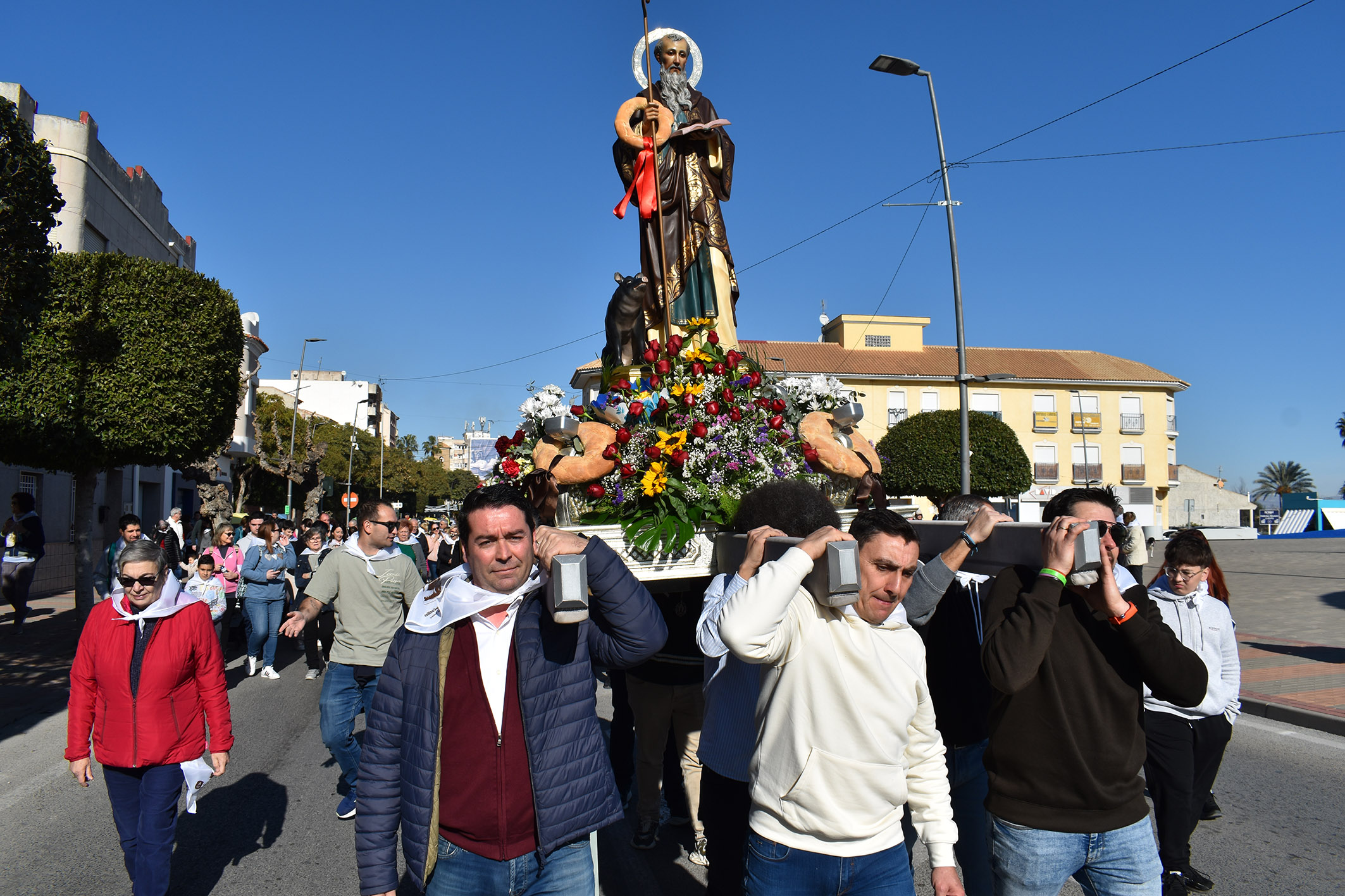 San Antón disfruta de su tradicional celebración en Las Torres de Cotillas