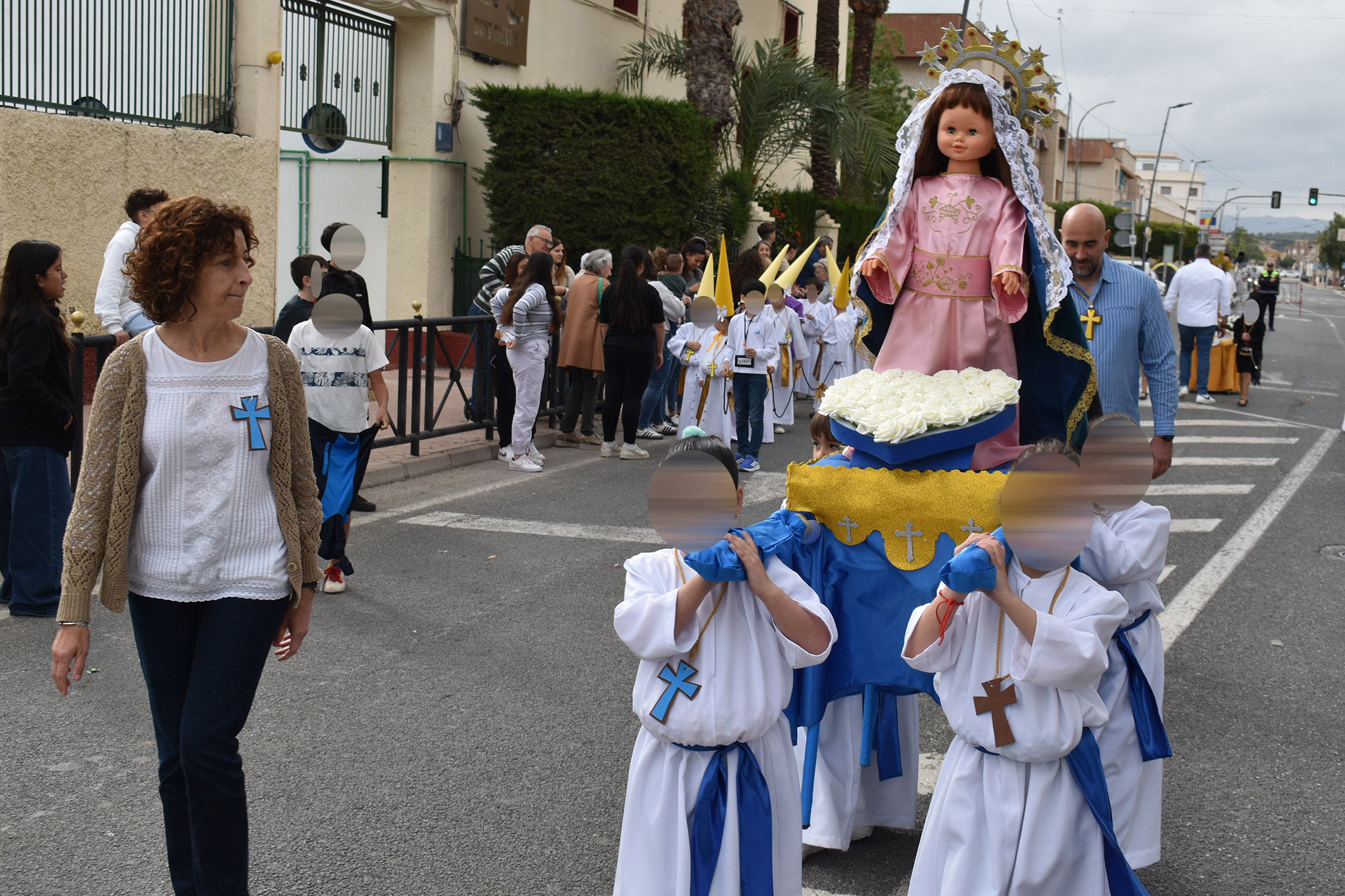 El colegio Divino Maestro y su procesión de Los Pasitos cumplen con su tradicional cita con la Semana Santa