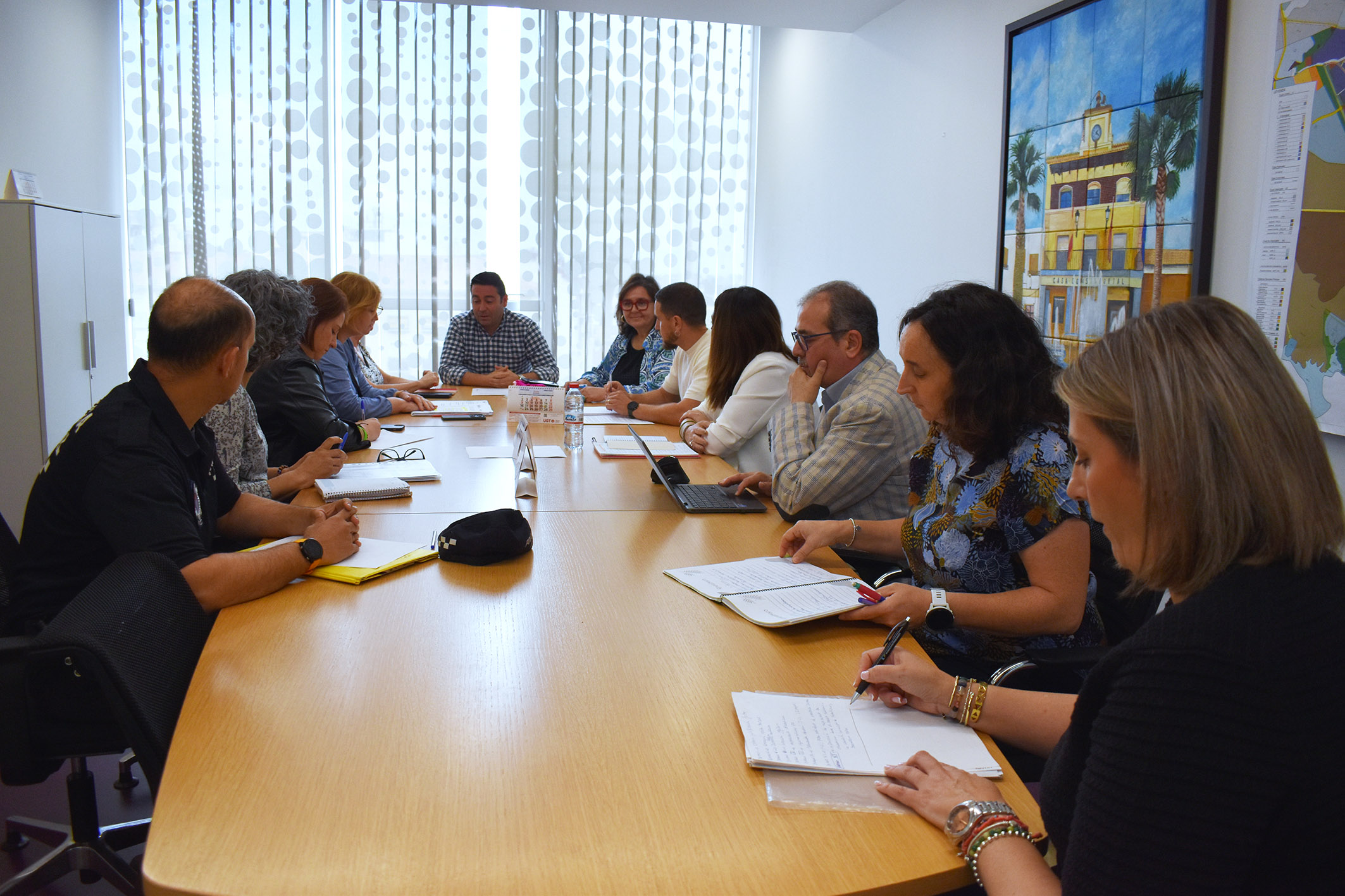 La comisión municipal contra el absentismo y abandono escolar trabaja sobre el III Plan Regional