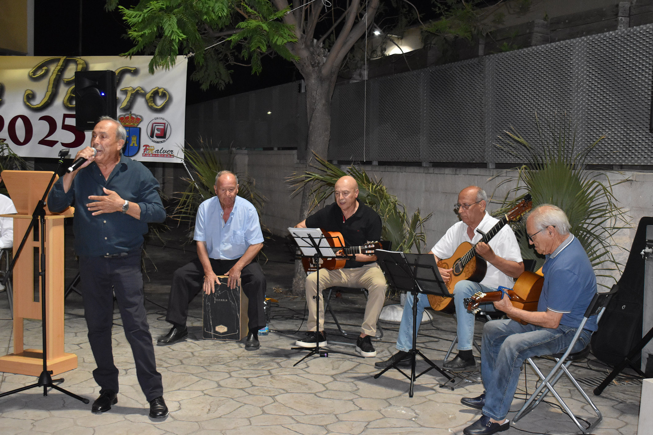 Manolo Almela, protagonista del tradicional homenaje al huertano de la Asociación Literaria "Las Torres" 