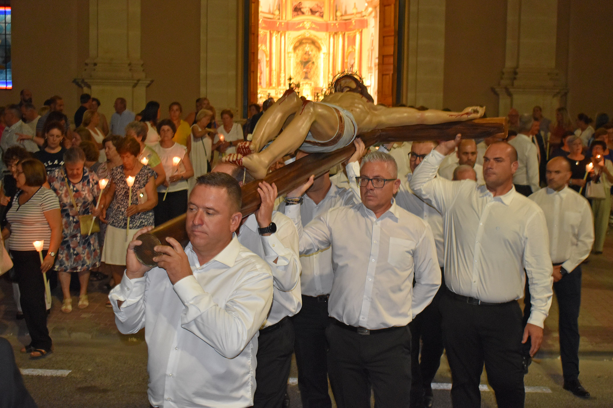 La Cofradía del Santísimo Cristo Crucificado celebra el 60º aniversario de su fundación