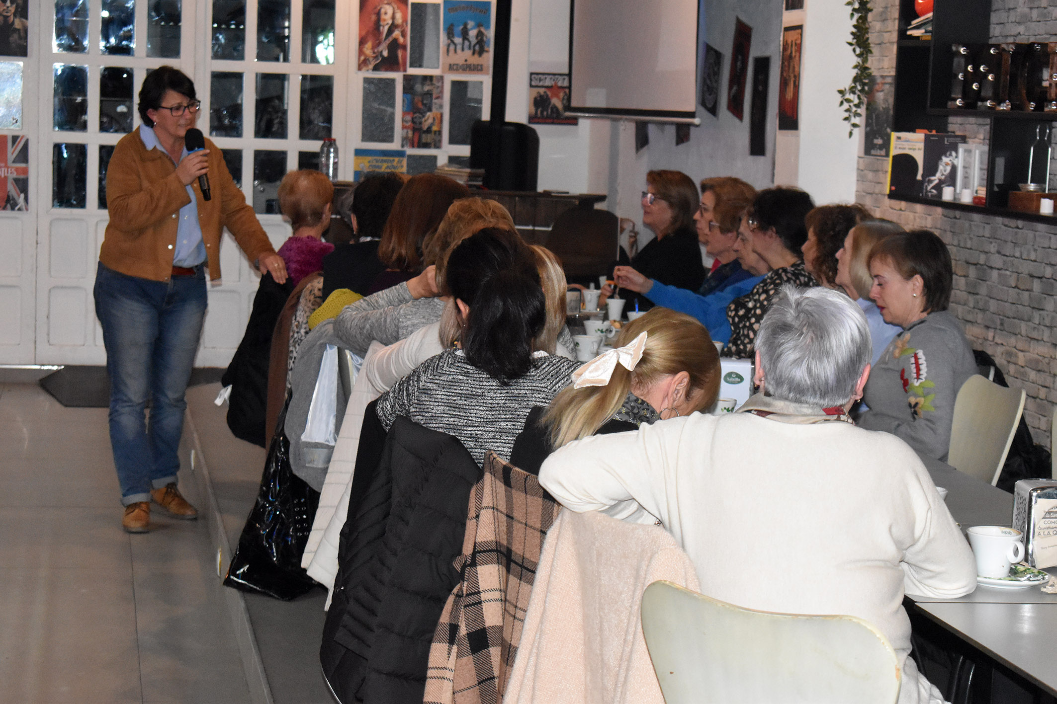 Magdalena S. Blesa cierra el ciclo “Un ratico entre letras” con su obra “Tengo que hablar conmigo seriamente”