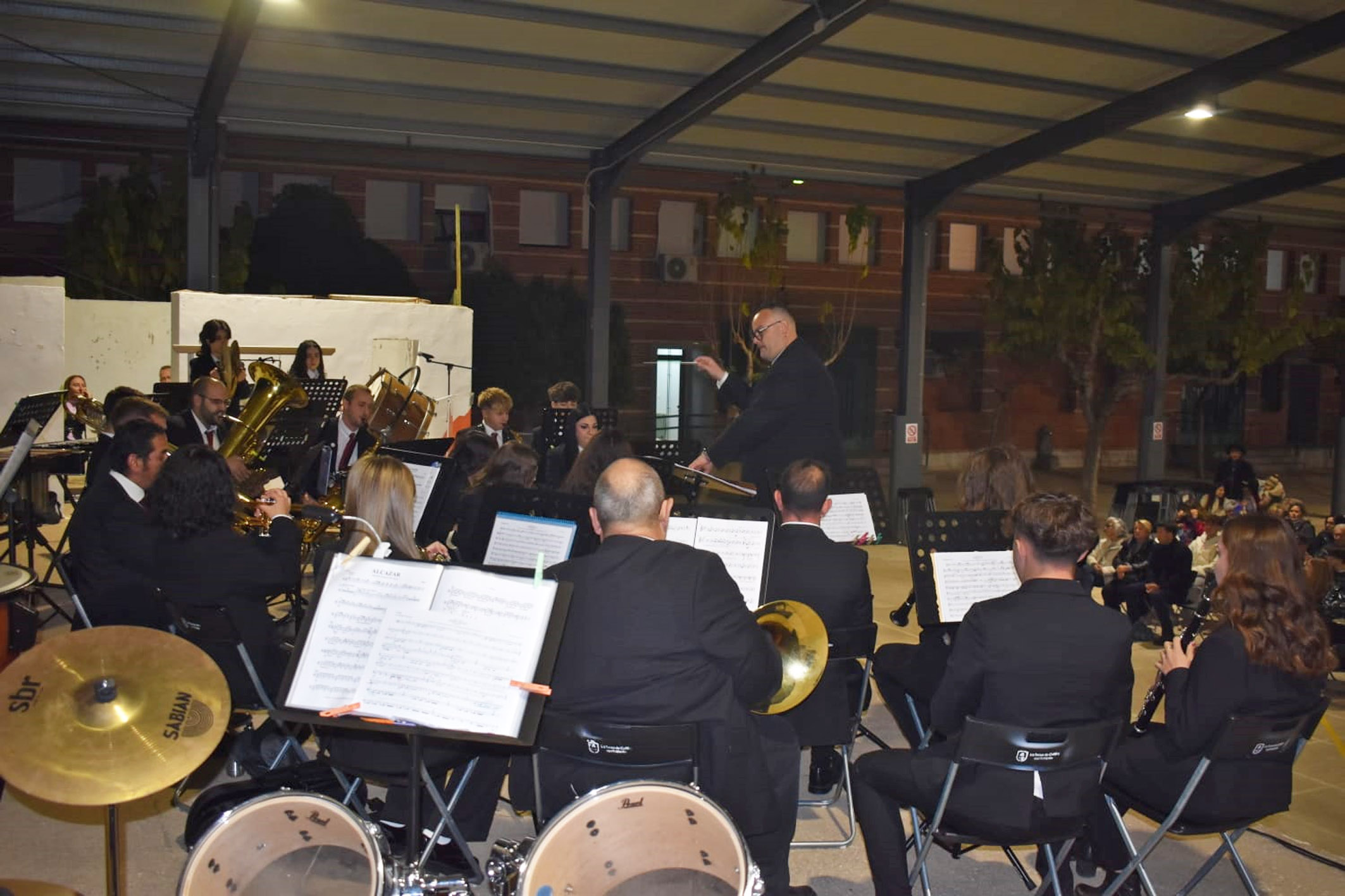 Santa Cecilia celebra su festividad disfrutando de un gran concierto de la asociación Amigos de la Música 