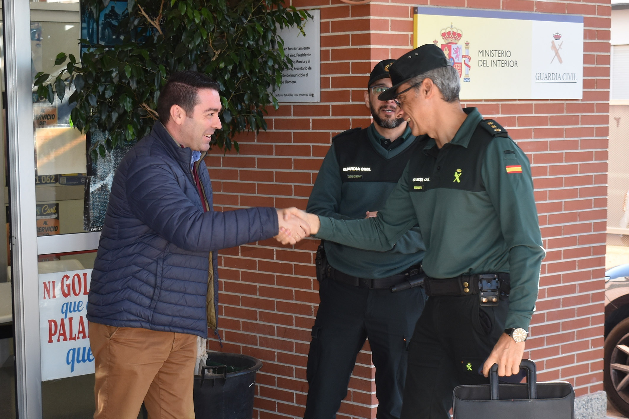 El alcalde Noguera se reúne con los responsables de la Guardia Civil en el municipio