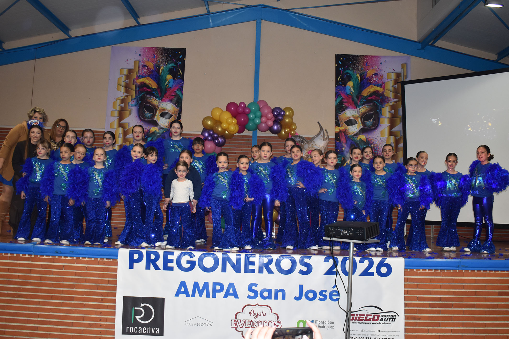 El AMPA del colegio San José pregona el Carnaval en una noche llena de emoción y color