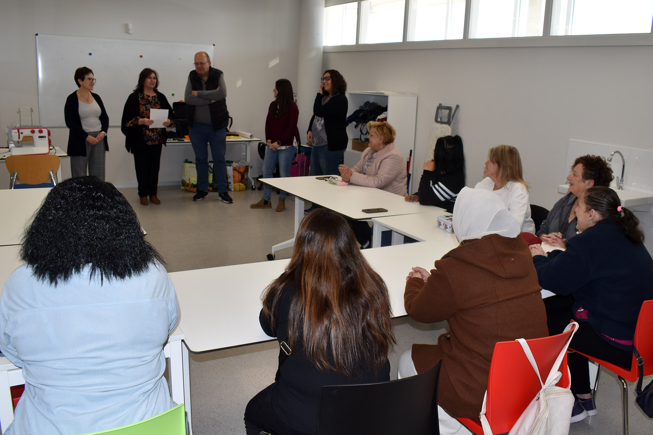 La Concejalía de Servicios Sociales inicia un curso de patronaje y costura 