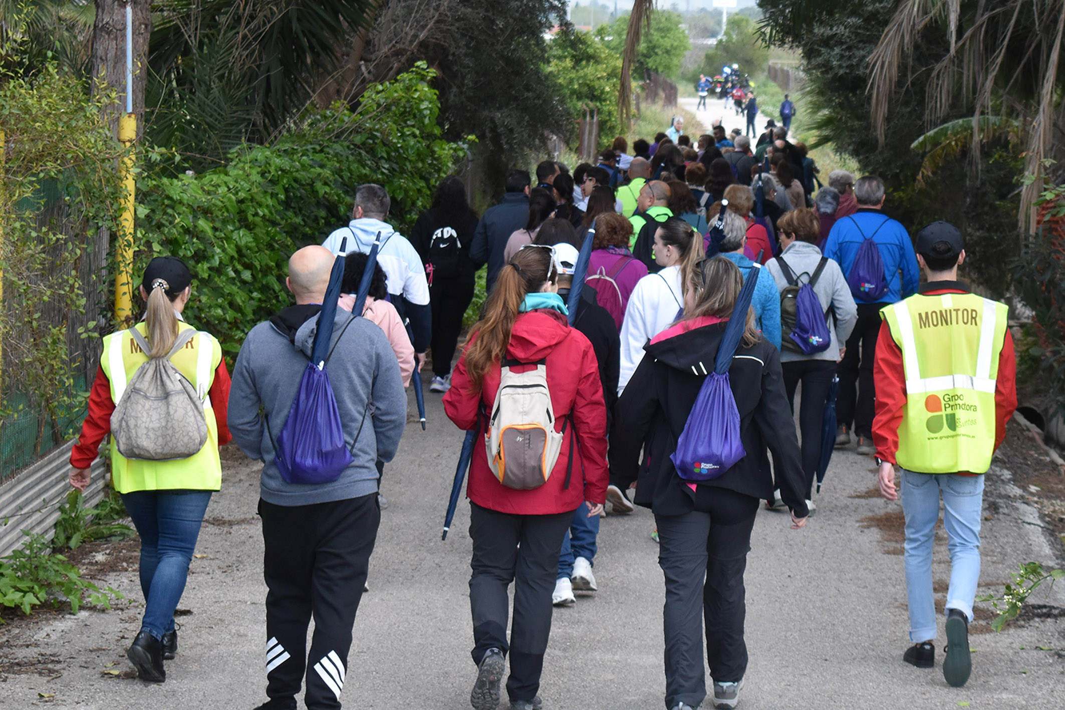 Unas 200 personas celebran el día de la mujer disfrutando de las caminatas y el tapeo de las Rutas Gastrosport