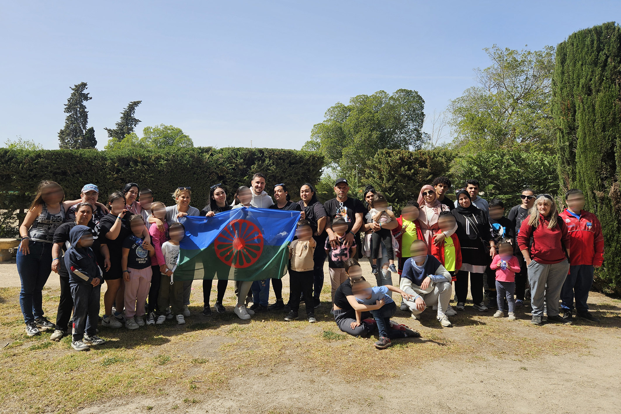 De convivencia familiar en Tentegorra para celebrar el Día del Pueblo Gitano 