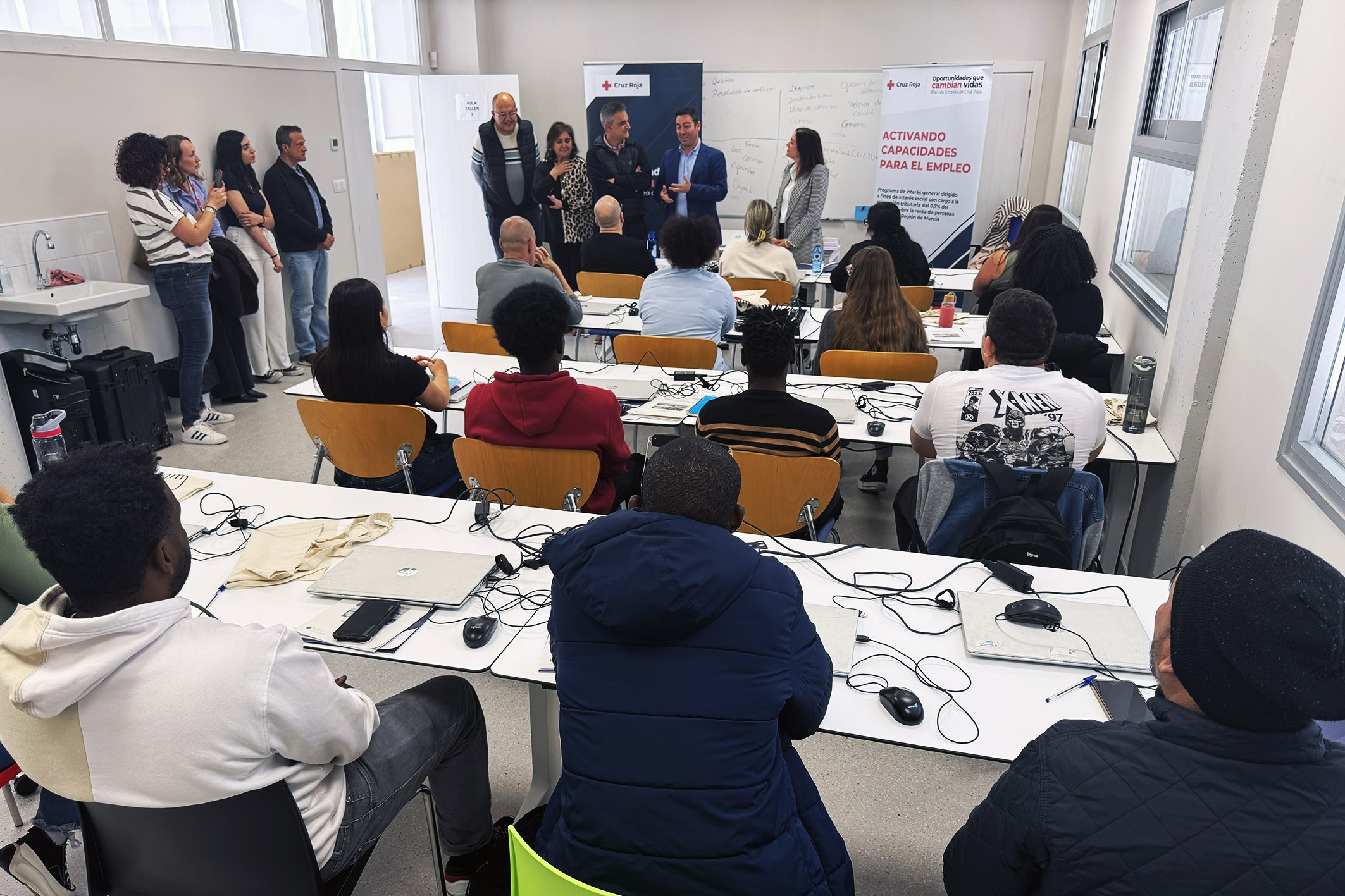 El Ayuntamiento, Linasa y Cruz Roja colaboran en un curso con oportunidades reales de empleo