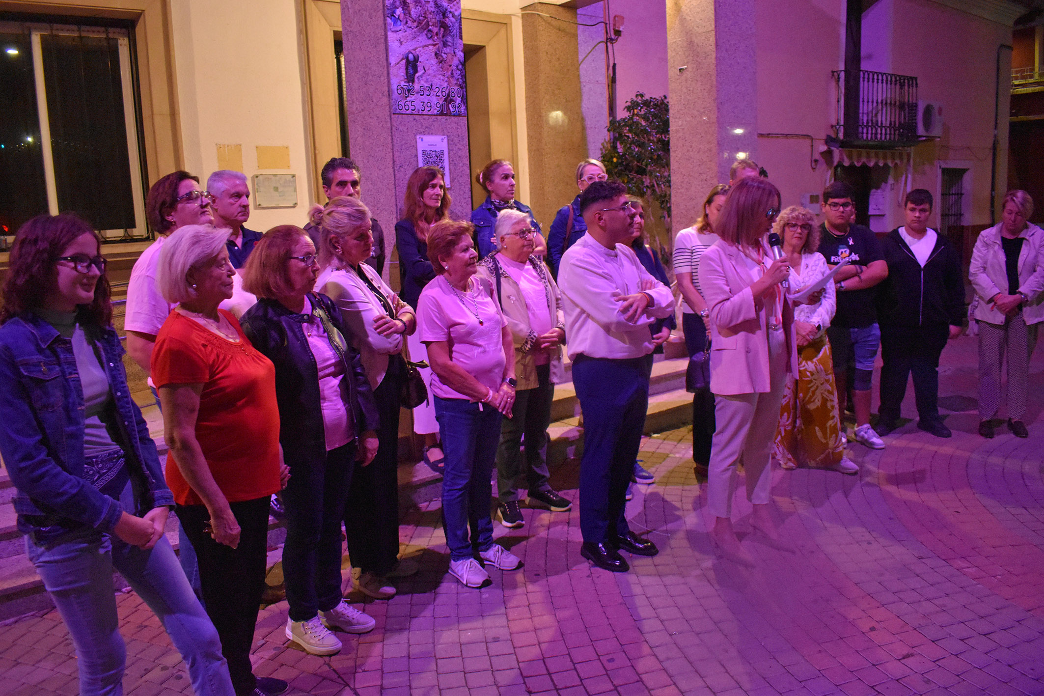 Las Torres de Cotillas se tiñe de rosa para mostrar su apoyo a las mujeres con cáncer de mama 