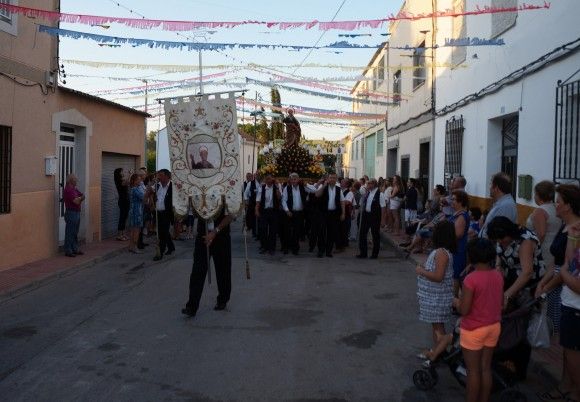 El barrio de San Pedro torre+¦o homenaje+¦ a su patr+¦n en sus tradicionales fiestas - procesi+¦n2