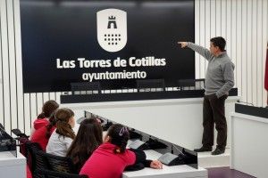 El Ayuntamiento torreño se abre a los alumnos del CEIP “San Pablo” de Murcia 4
