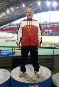 El atleta torreño Ángel Salinas, plata y bronce en el Campeonato de España de veteranos2