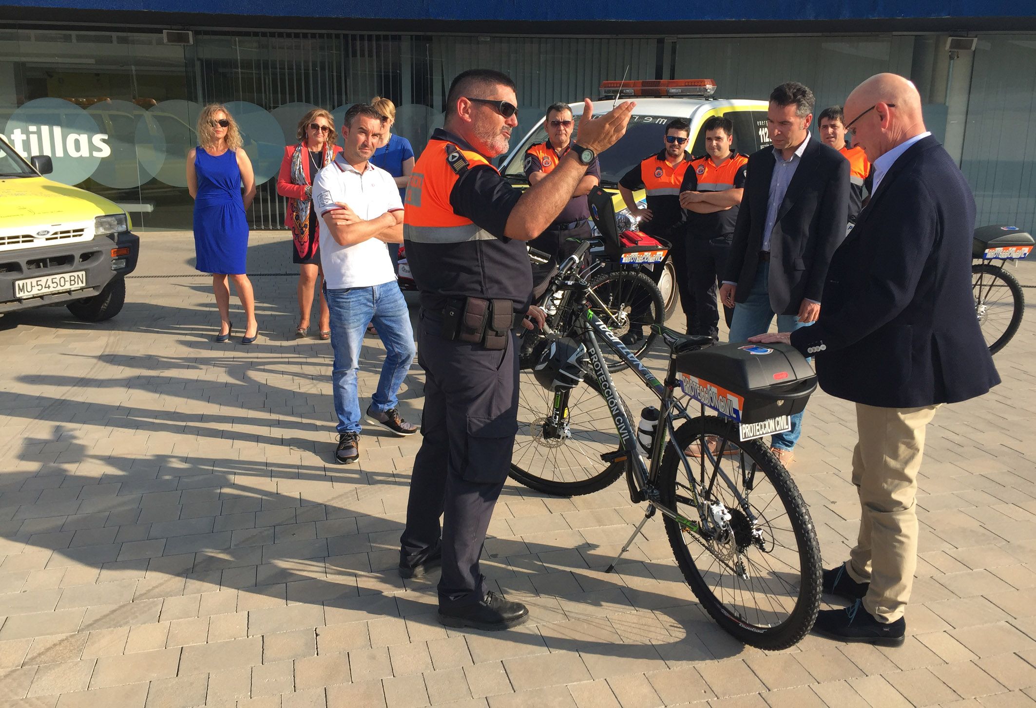 El Ayuntamiento torreño dota a Protecció Civil con cuatro bicicletas para su servicio