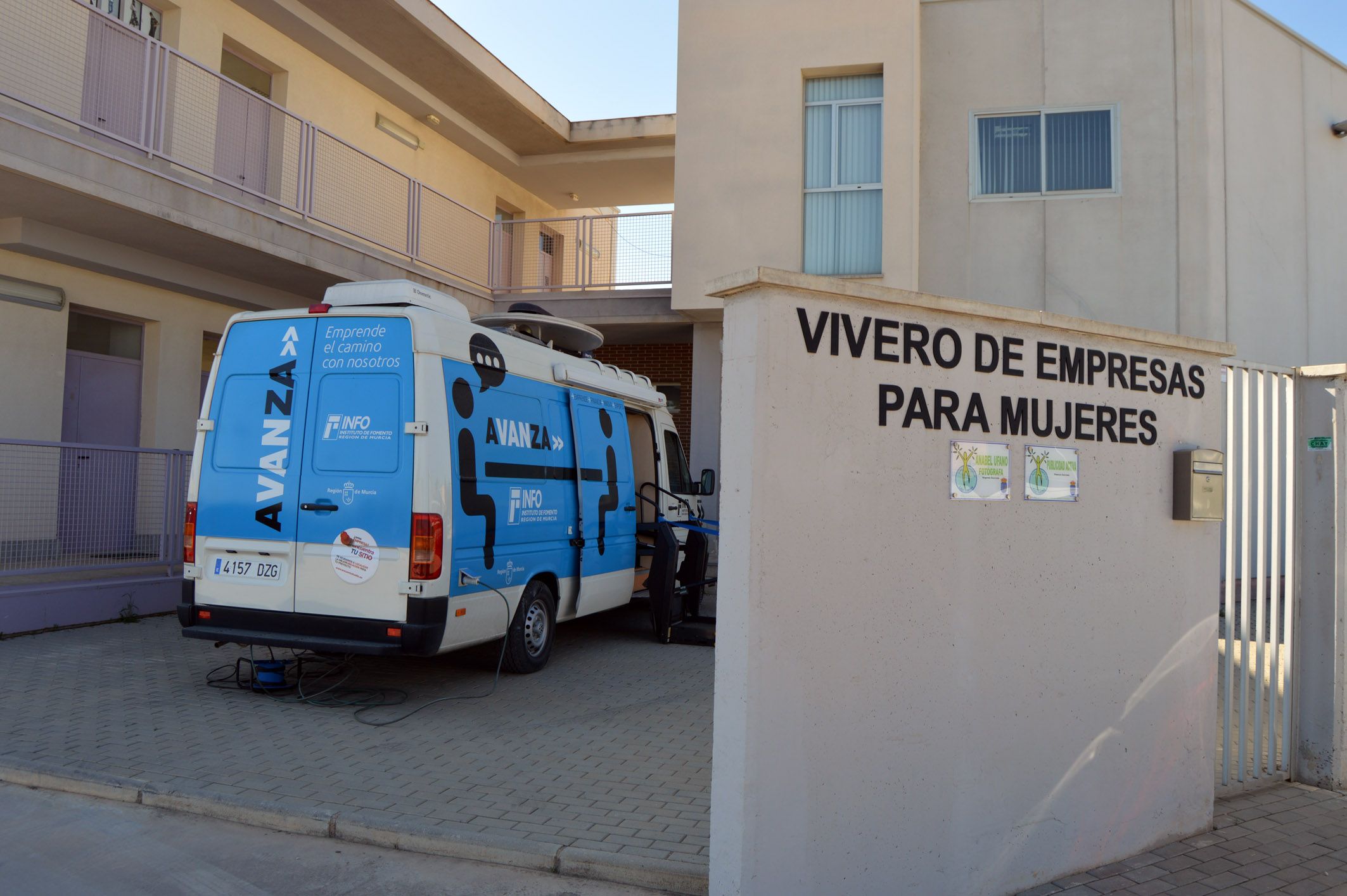 Nueva visita del INFOmóvil para prestar sus servicios en Las Torres de Cotillas4