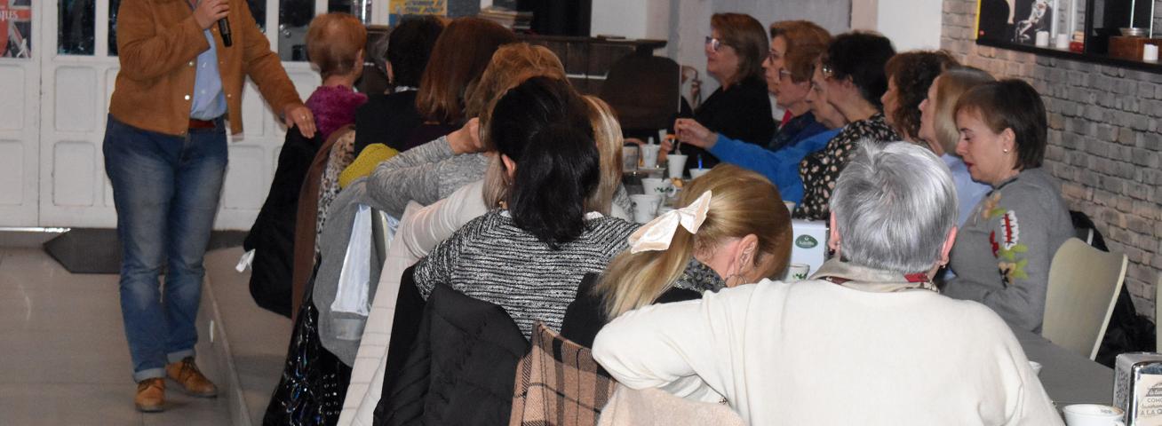 Magdalena S. Blesa cierra el ciclo “Un ratico entre letras” con su obra “Tengo que hablar conmigo seriamente”