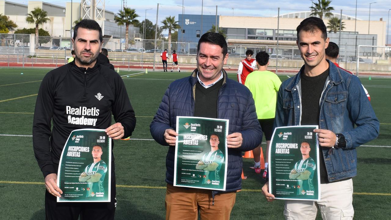 El Atlético Torreño afianza su alianza con el Real Betis y acoge el segundo campus del club sevillano en Las Torres de Cotillas