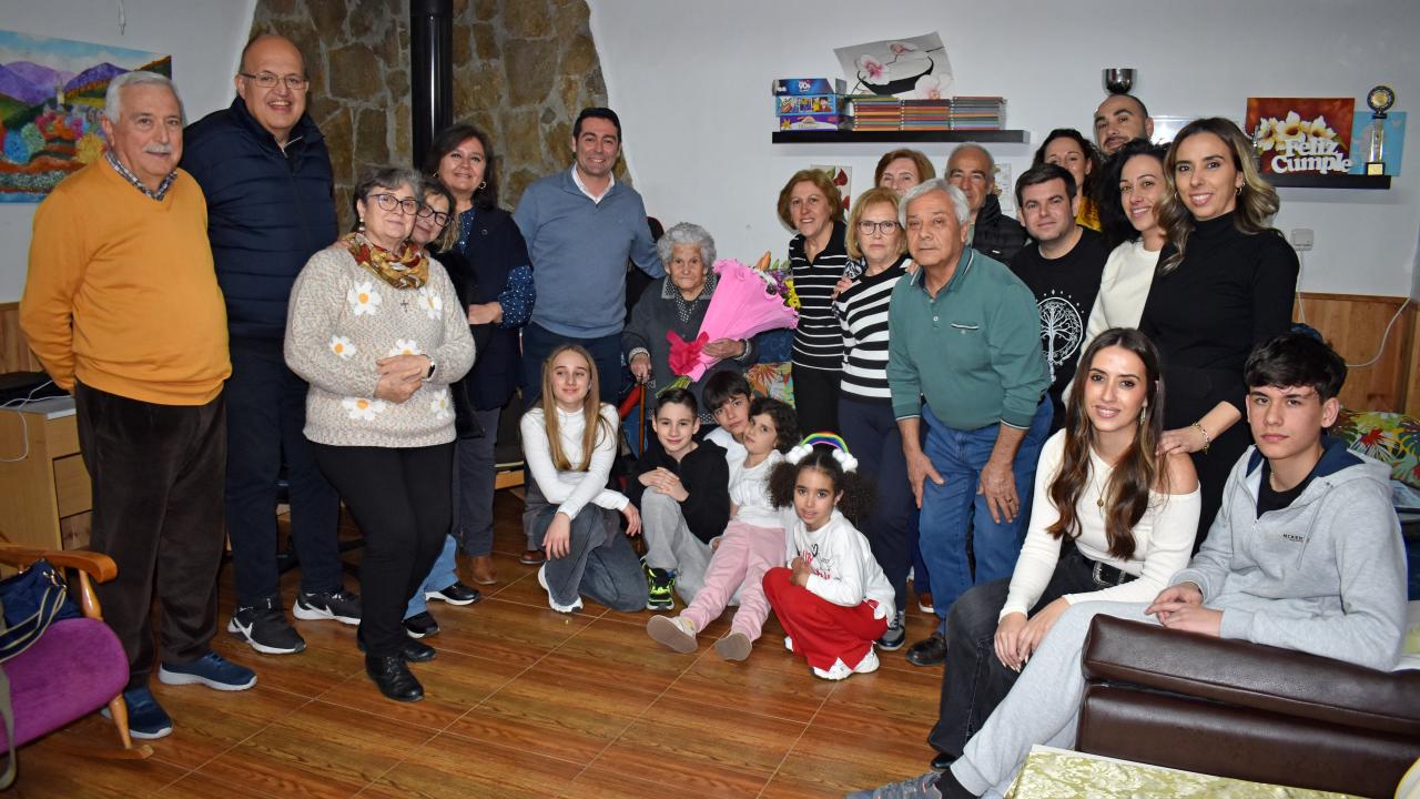 Las Torres de Cotillas homenajea a su vecina Eugenia Navarro por sus 100 años