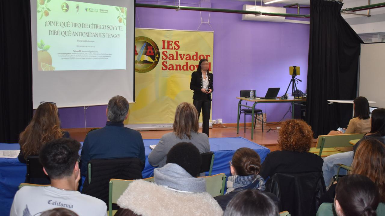 Los alumnos del Bachillerato de Investigación del IES Salvador Sandoval presentan sus proyectos