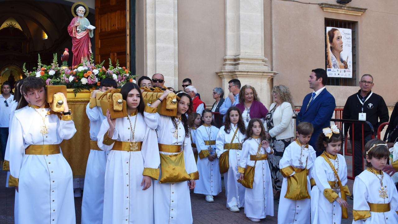 La ilusión y la alegría de los más pequeños brilla un año más en la procesión infantil