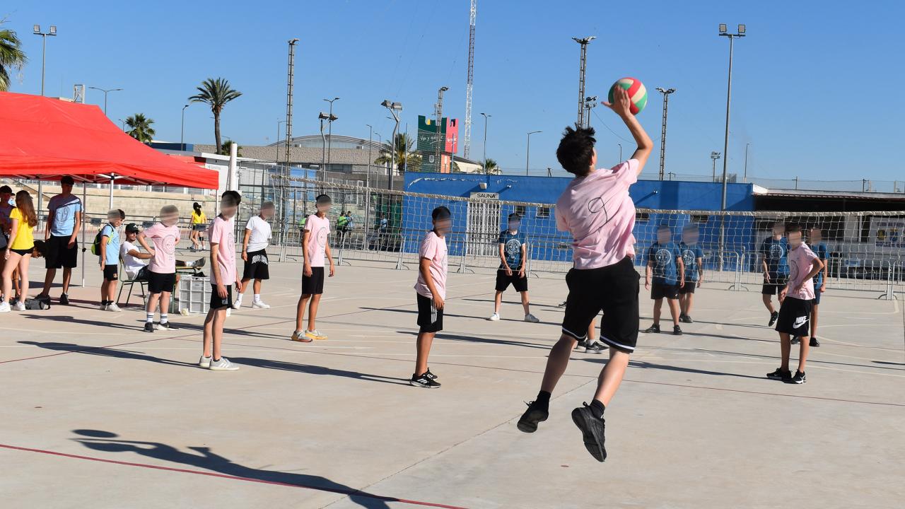Cerca de 700 escolares de Secundaria participan en los X Encuentros Deportivos