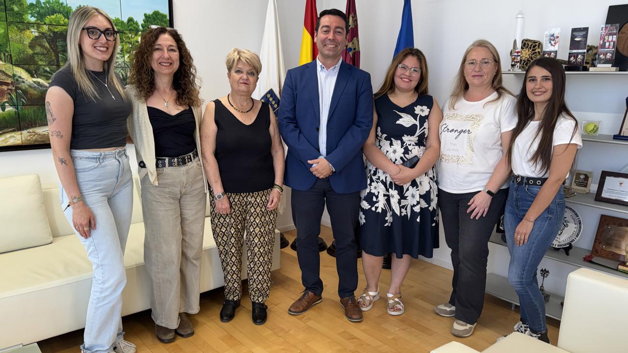 El Ayuntamiento y CEOM siguen impulsando la formación e inclusión laboral de personas con discapacidad intelectual