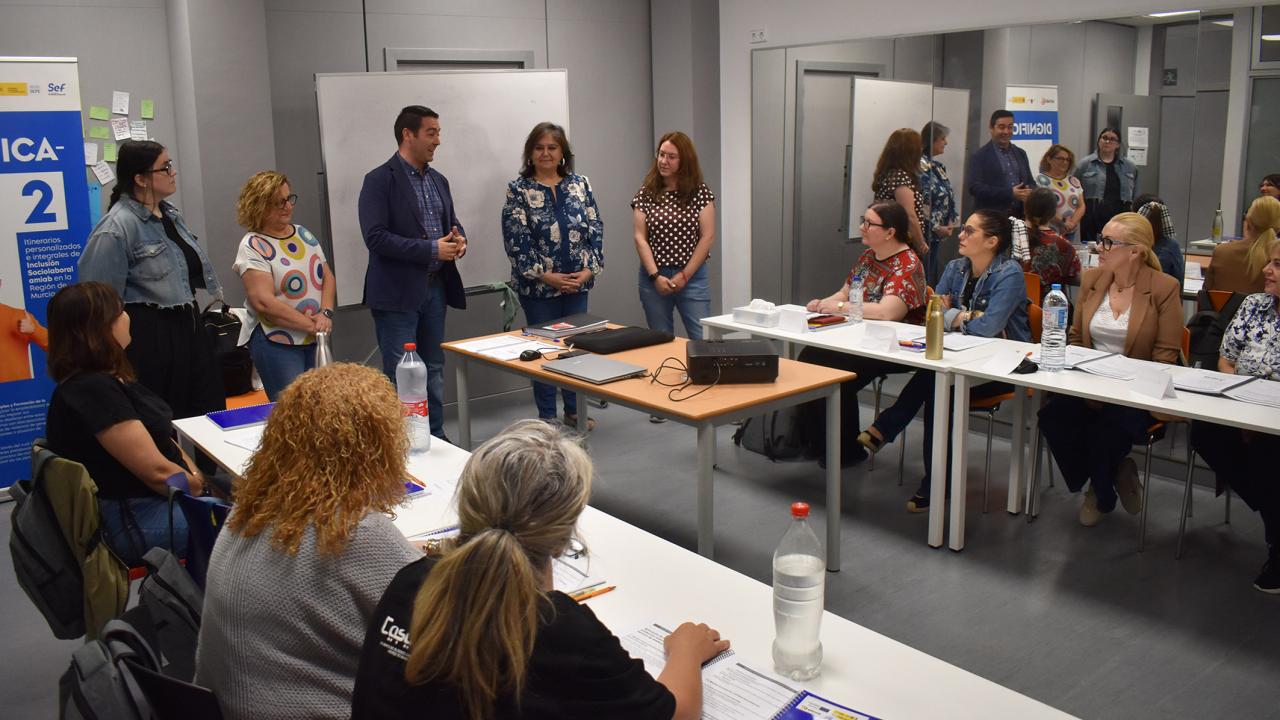 Impulso a la inserción laboral con un curso de especialización en estética