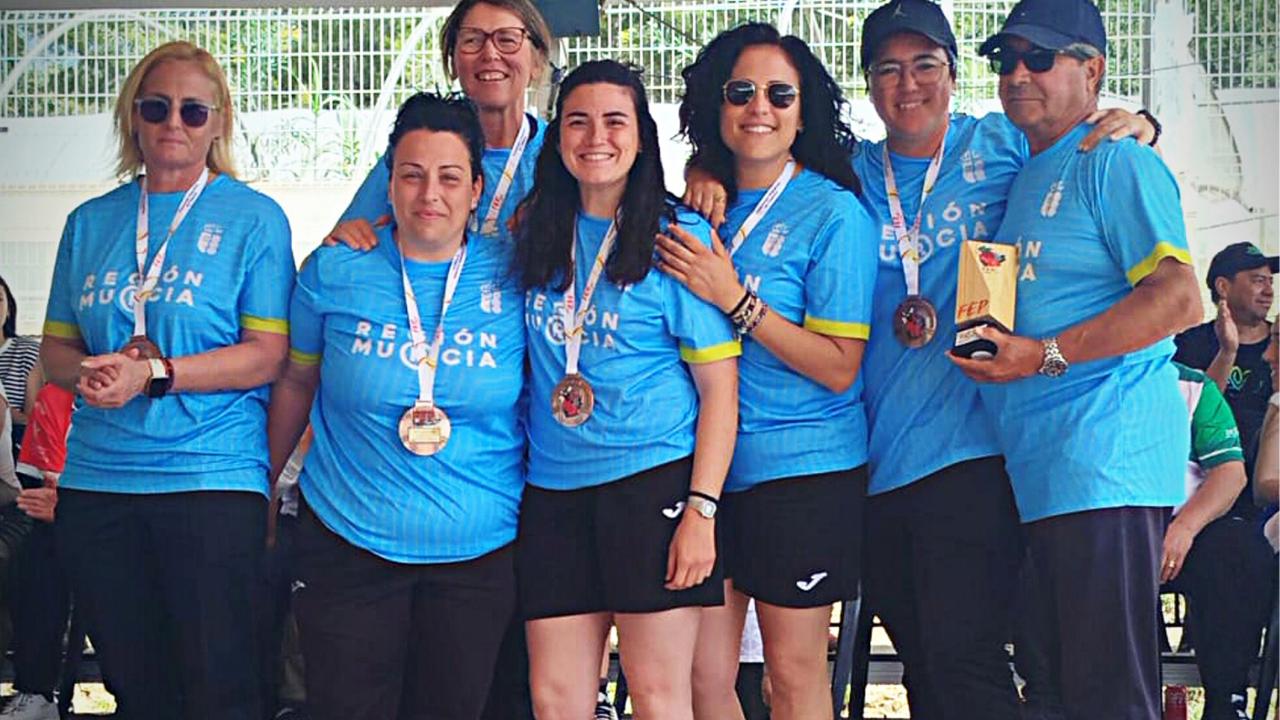 Tres jugadoras del Petanca La Salceda, bronce nacional con la selección murciana
