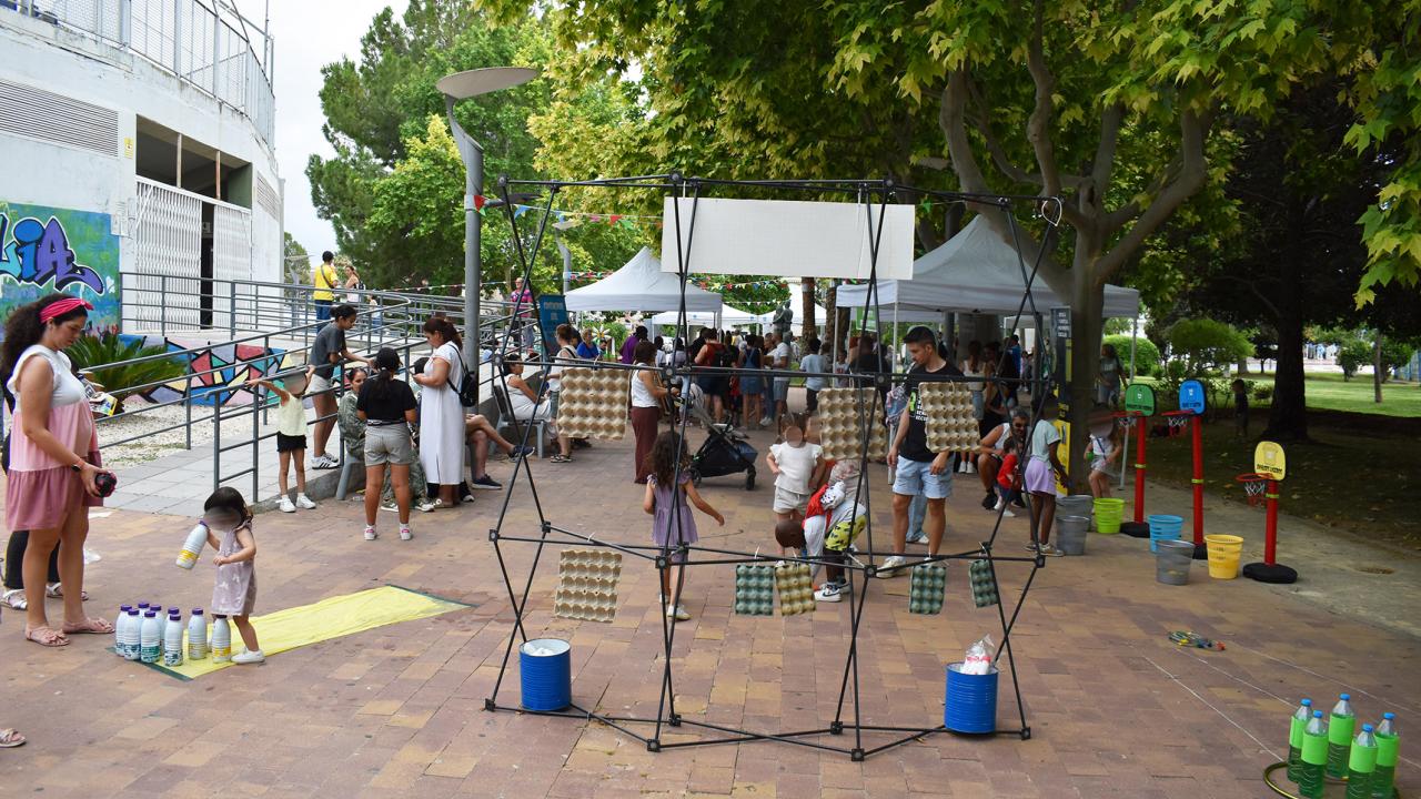Una jornada familiar en el Día Mundial del Medio Ambiente enseña a reciclar y cuidar el entorno