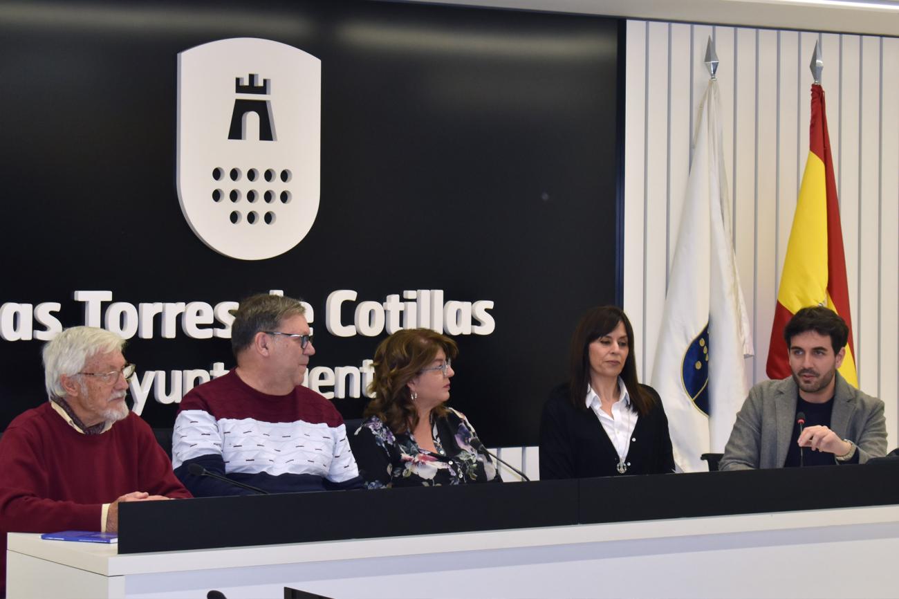 El sacerdote Joaquín Sánchez y el misionero Fernando Bermúdez presentan su obra “La utopía compartida”