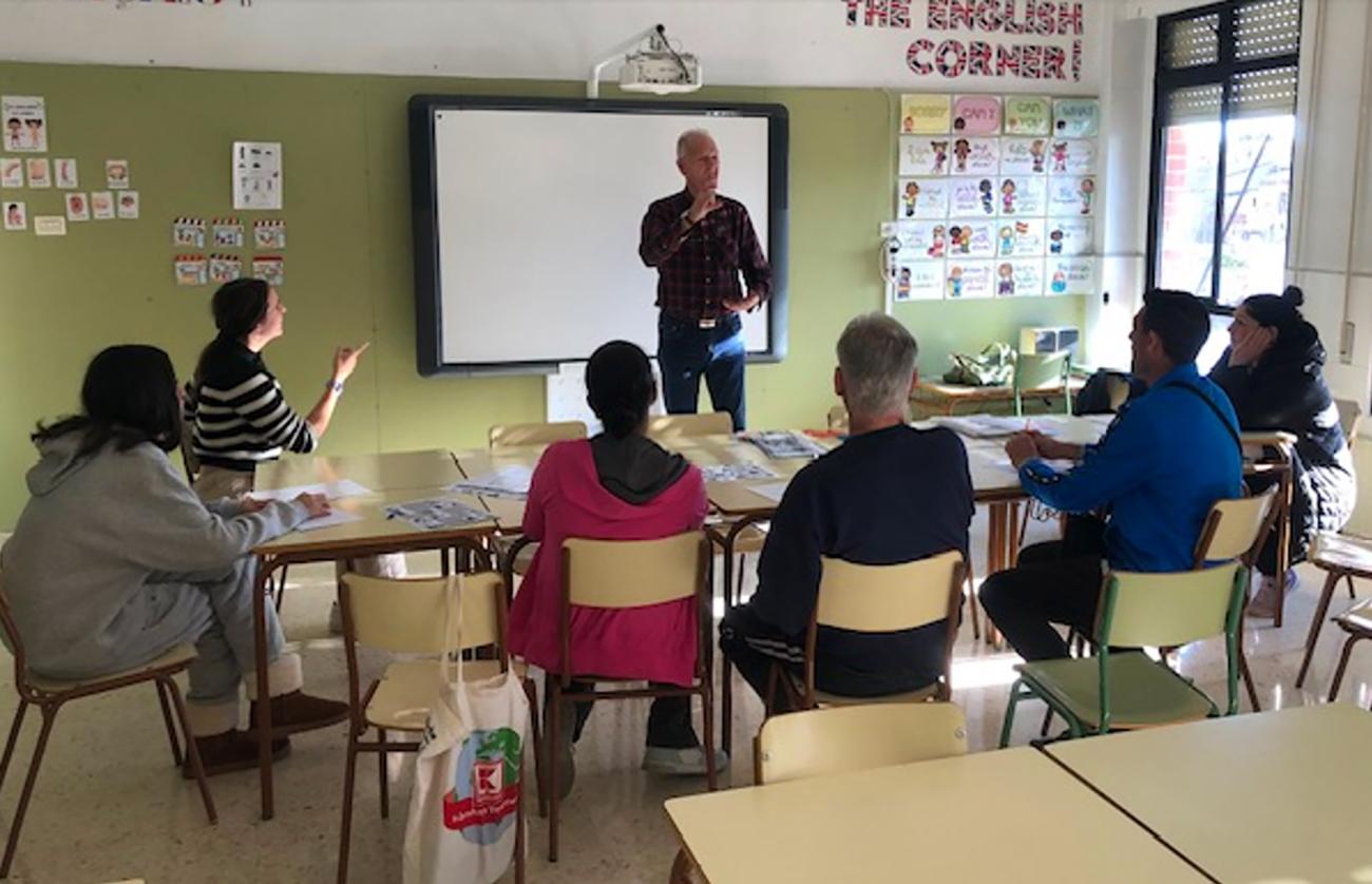 La Concejalía de Servicios Sociales y FESORMU colaboran en un taller para potenciar la lengua de signos