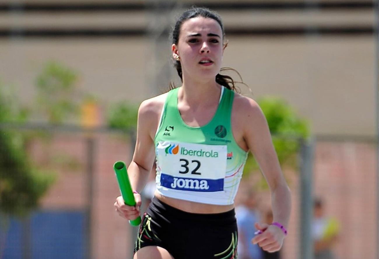 La atleta torreña Adriana Valderas, tercera en el nacional absoluto B con el C.A. Murcia 