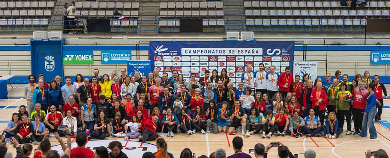 El Bádminton Las Torres logra siete medallas en el campeonato de España senior