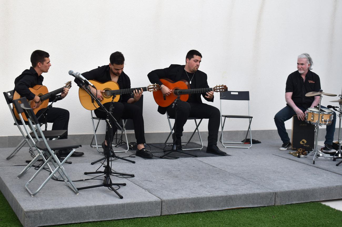 Los alumnos de la Cátedra de Guitarra Flamenca, de la mano de Carlos Piñana, abren las “Veladas de música española de hoy”