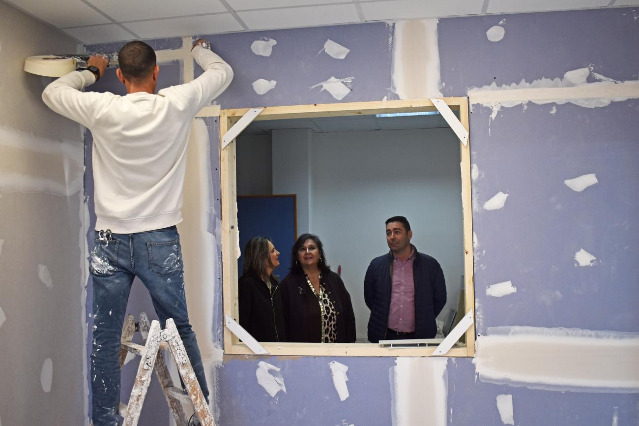 Comienzan las obras de adecuación y mejora de la funcionalidad del centro municipal de Los Pulpites