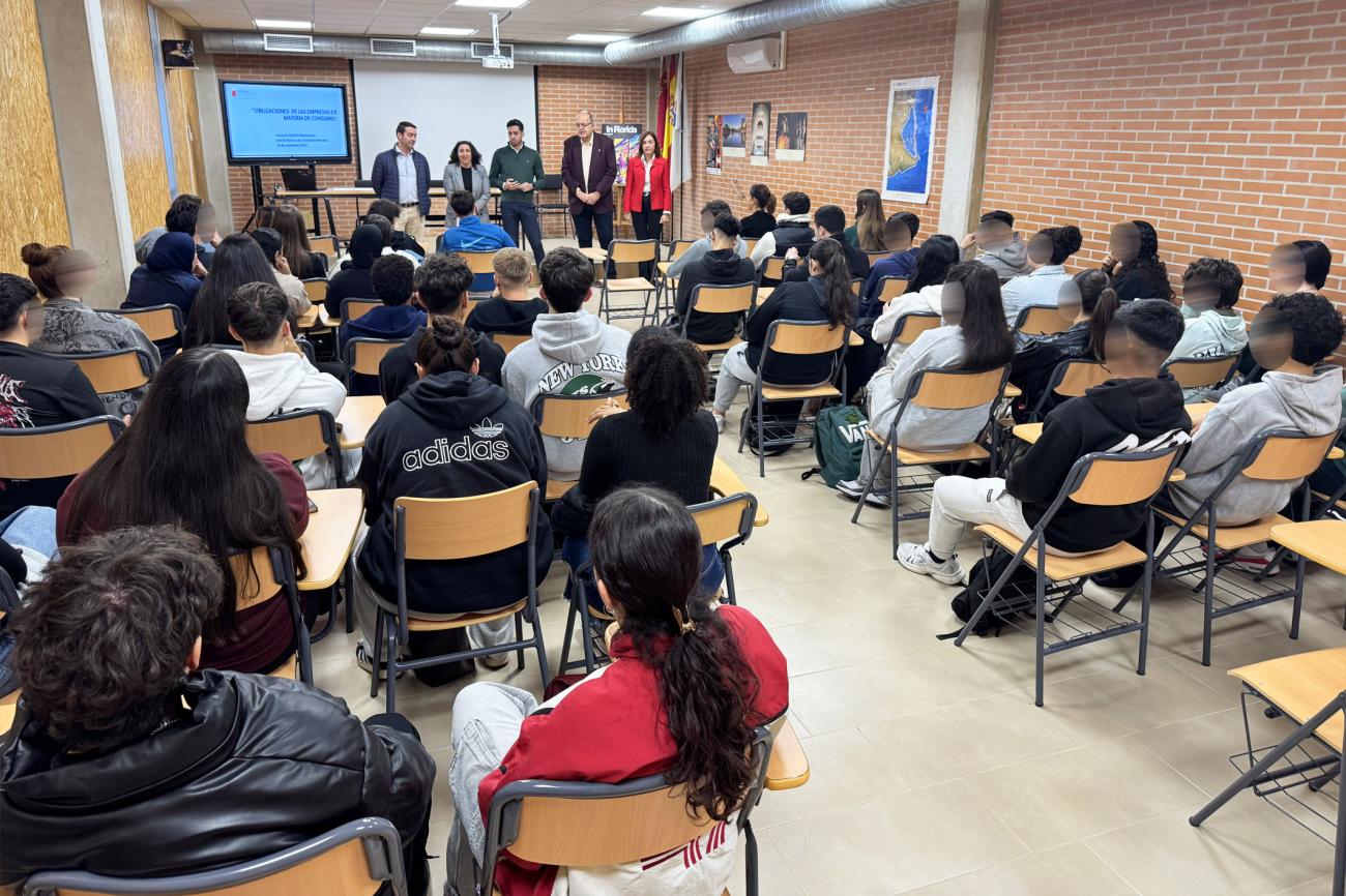 Los escolares del IES La Florida se informan sobre sus derechos como consumidores