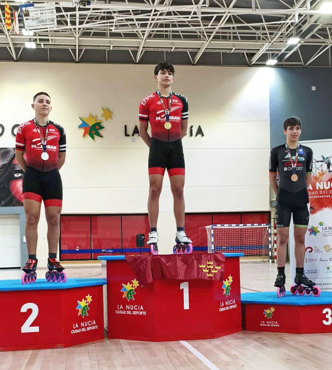 El torreño Pablo González, doble campeón de España juvenil de patinaje de velocidad indoor