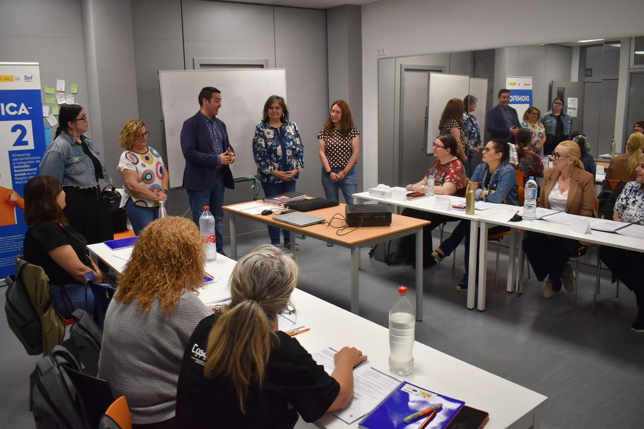 Impulso a la inserción laboral con un curso de especialización en estética