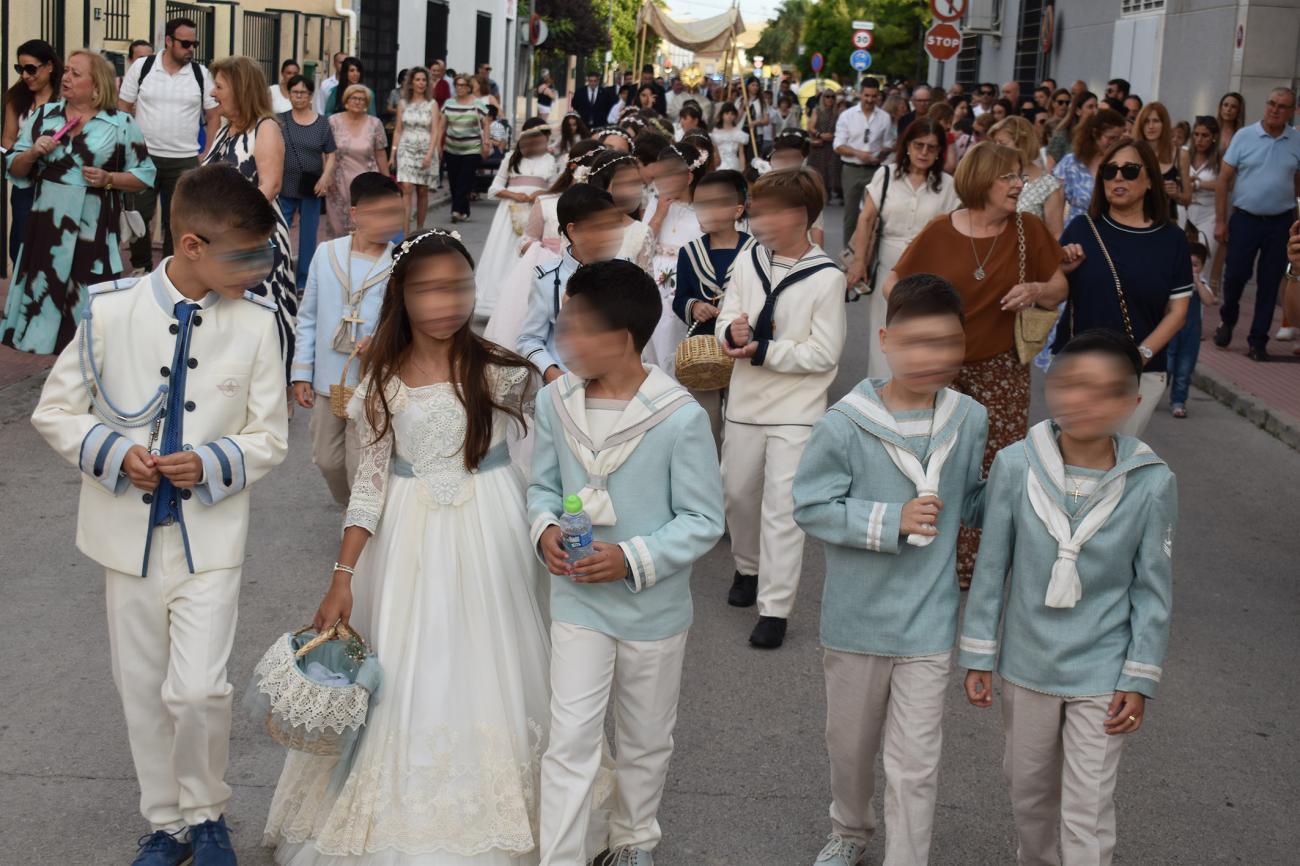 La procesión del Corpus Christi recorre un año más las calles de Las Torres de Cotillas 